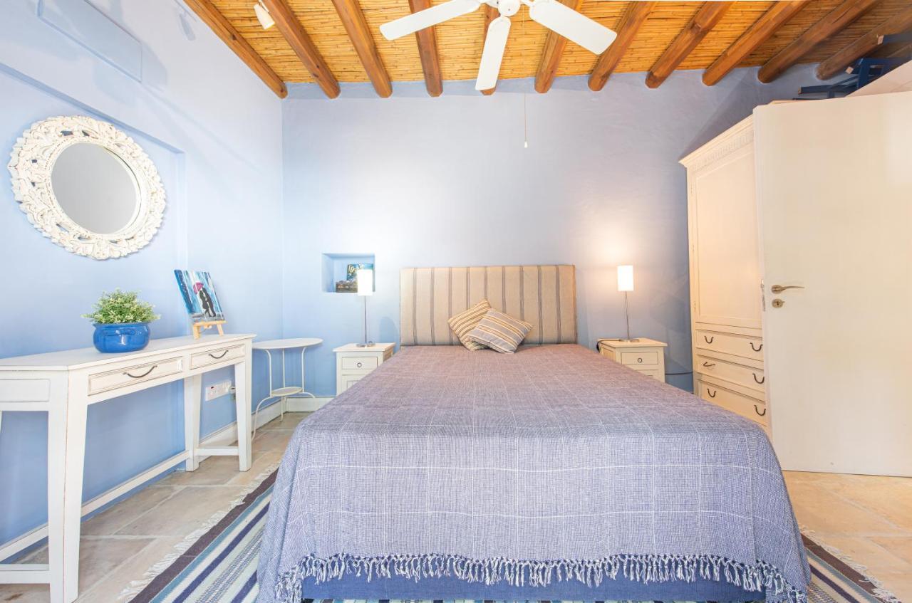 The Carob Tree Villa - Rustic Luxury Home With Access To Pool And Restaurant Ларнака Екстериор снимка