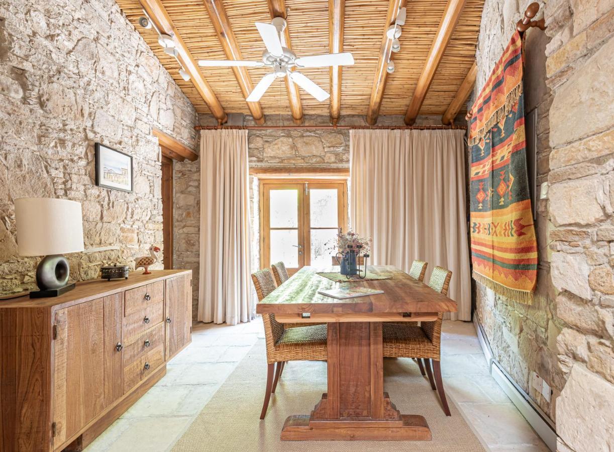 The Carob Tree Villa - Rustic Luxury Home With Access To Pool And Restaurant Ларнака Екстериор снимка