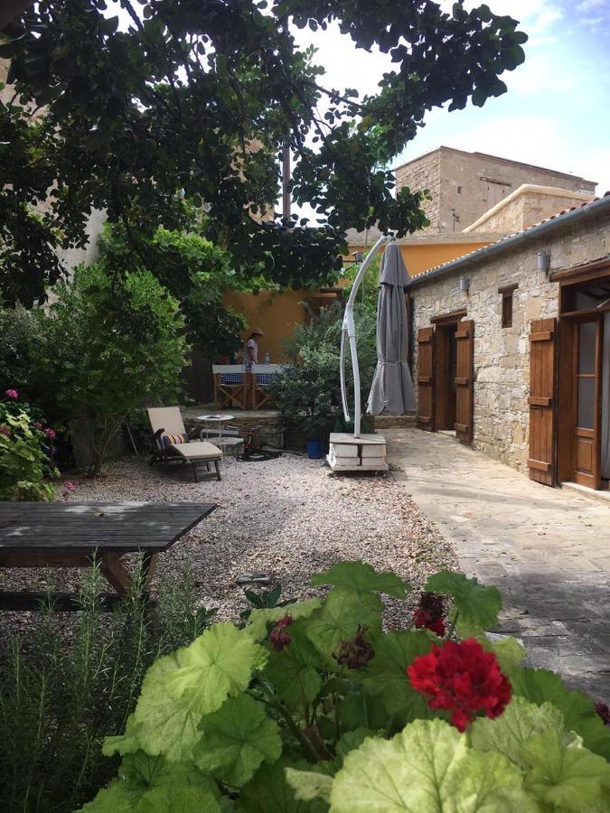The Carob Tree Villa - Rustic Luxury Home With Access To Pool And Restaurant Ларнака Екстериор снимка